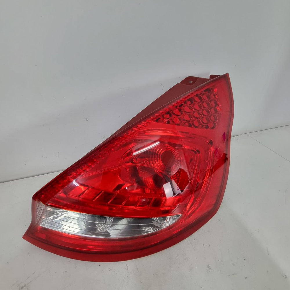 Lanterna Tras Dir Ford Fiesta Hatch 2010/2012