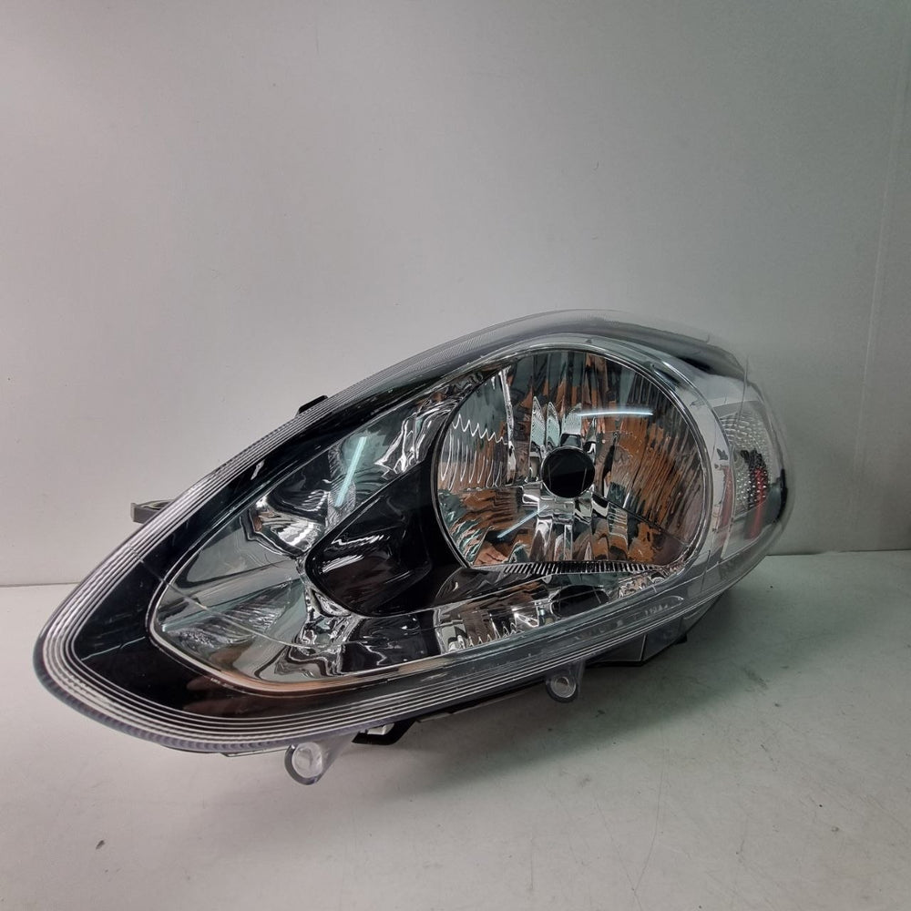 Farol Diant Esq Cromado Fiat Punto 2013/2018