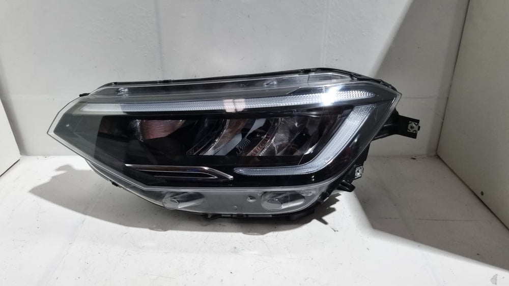 Farol Dianteiro Esquerdo Volkswagen Nivus 2019/2023 Usado