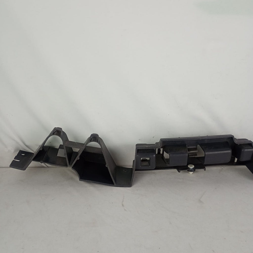 Guia Central Parachoque Traseiro Renault Megane Sedan 2007/2013 Usado