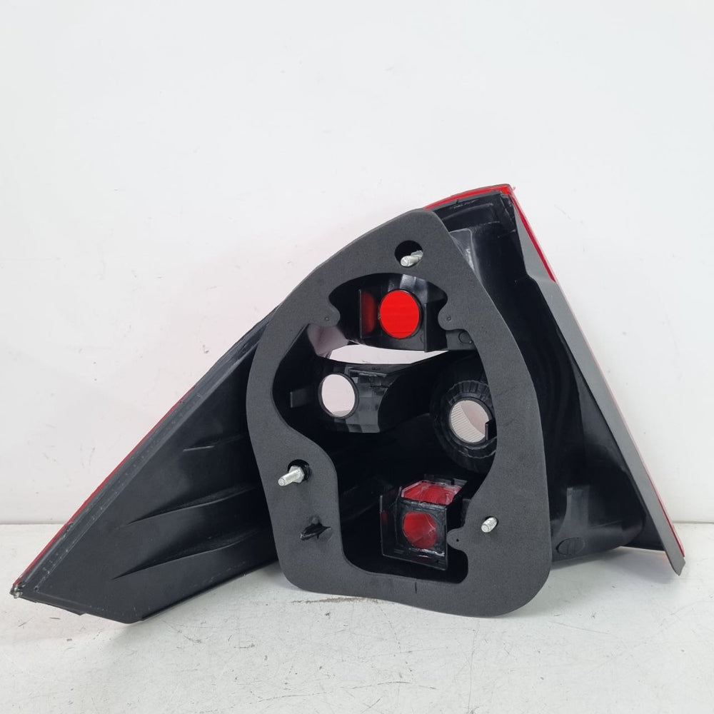 Lanterna Tras Dir Ford Fiesta Sedan 2004/2010