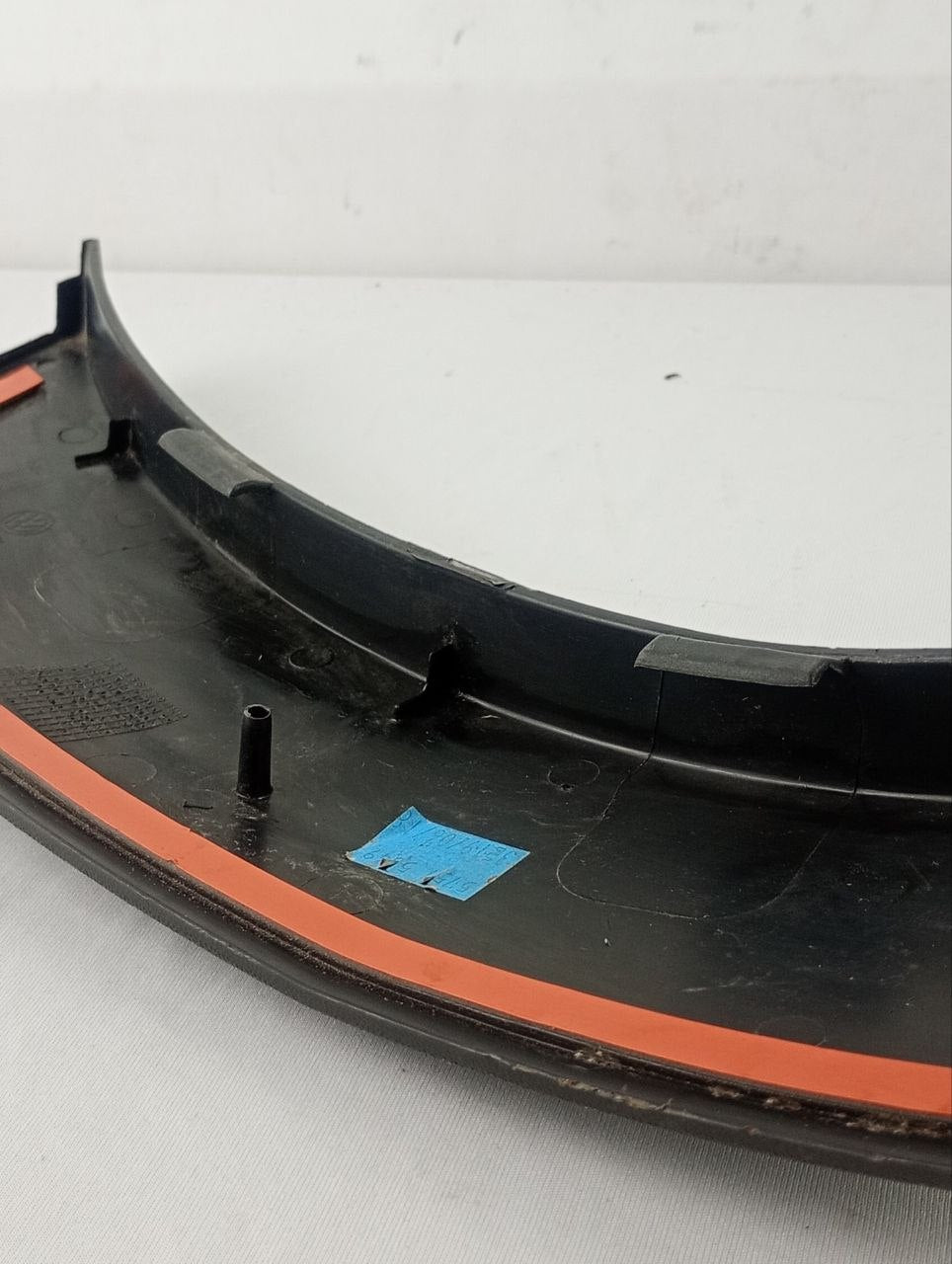 Moldura Parabarro Tras Esq Volkswagen Saveiro G6 2013/2016