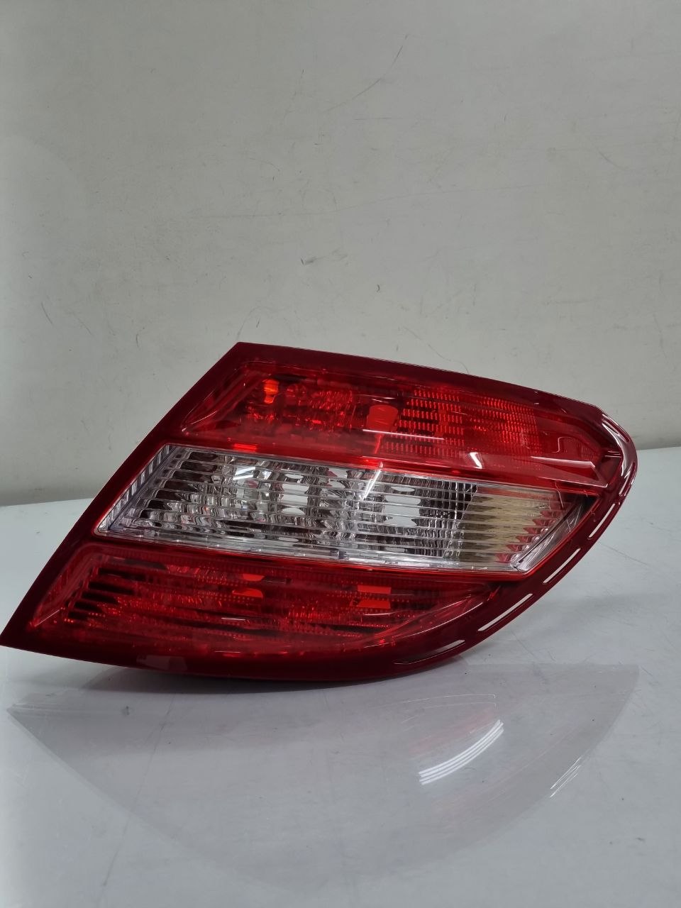 Lanterna Traseira Lado Direito Mercedes C180 C200 C250