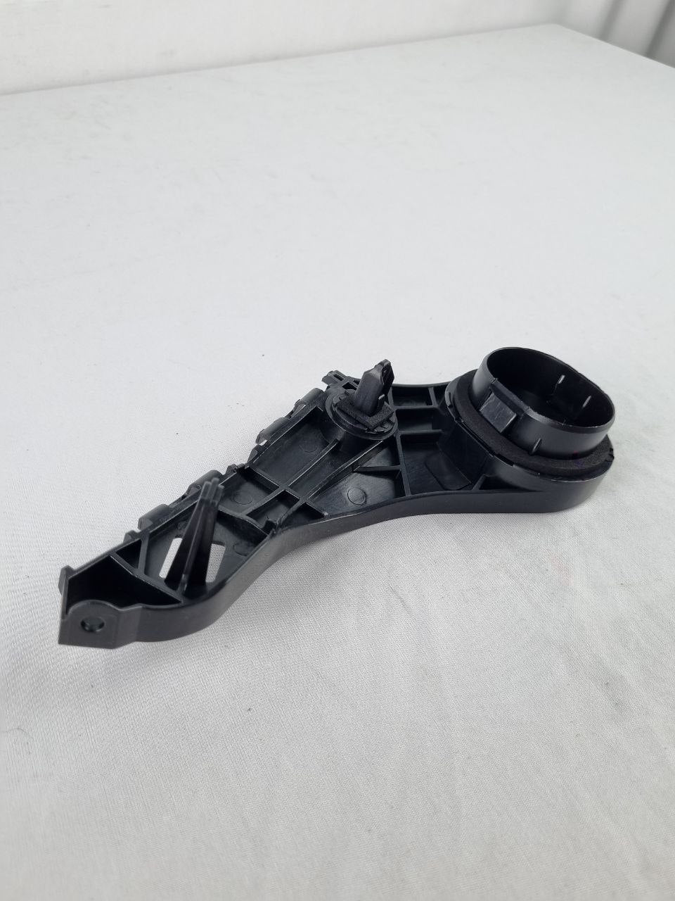 Suporte Guia Para-choque Tras Dir Toyota Etios Hatch 2012/2021