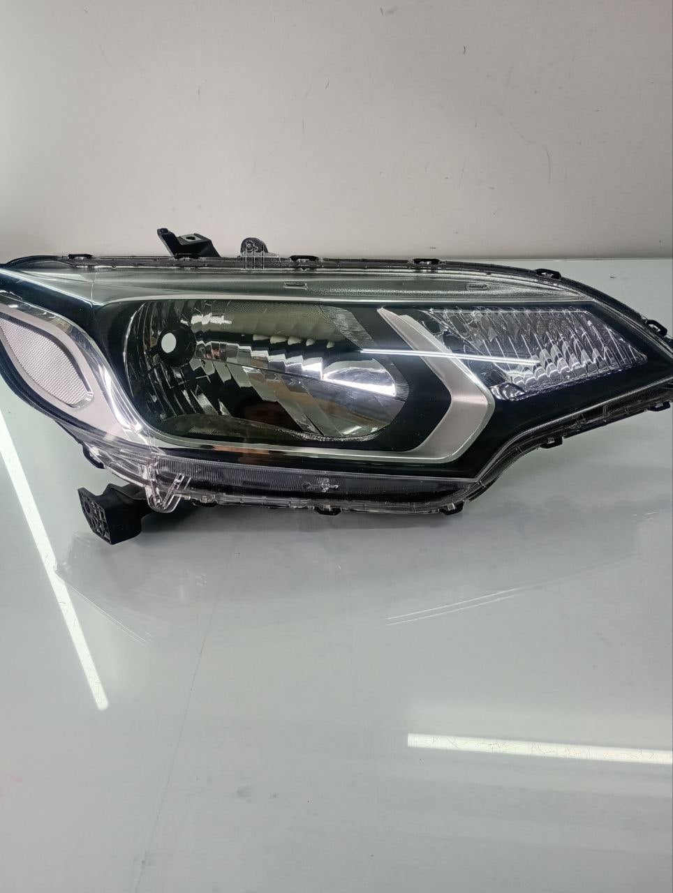 Farol direito fit 2015/
Fit TYC