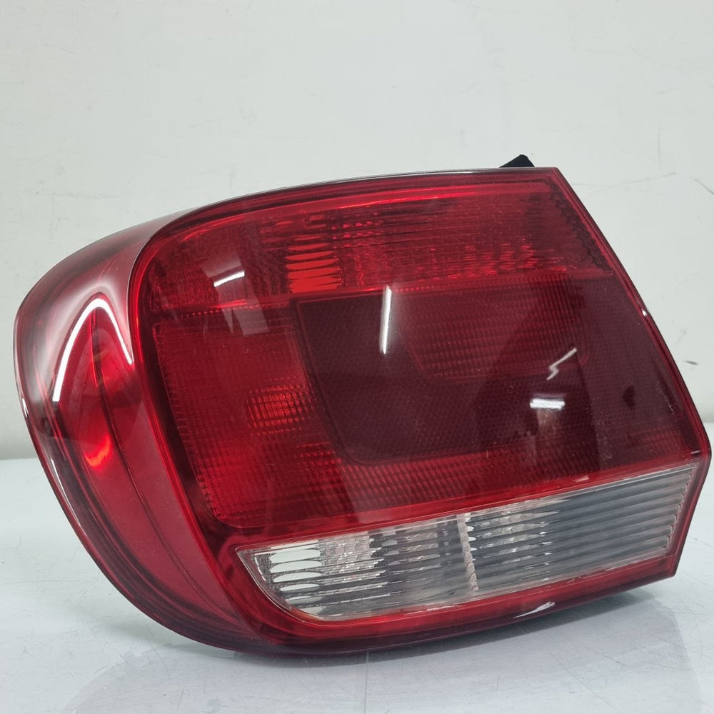 Lanterna Tras Esq Volkswagen Gol GVI 2013/