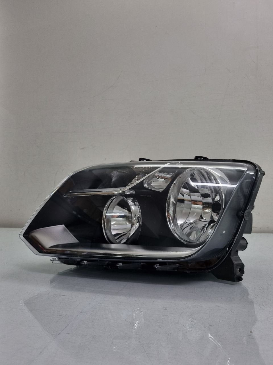 Farol Diant Esq Volkswagen Amarok 2011/2015