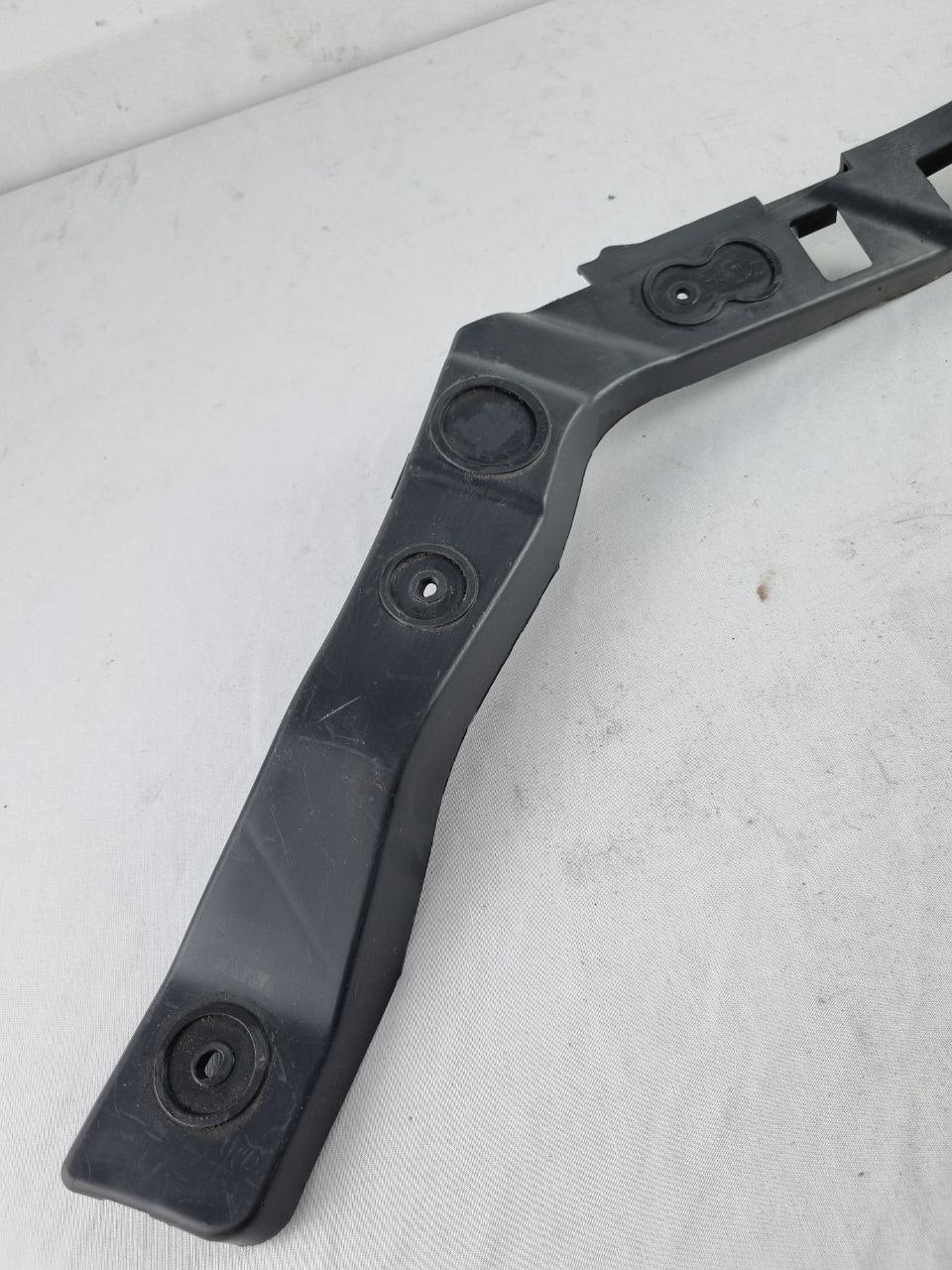 Suporte Guia Para-choque Tras Dir Chevrolet Prisma 2006/2012