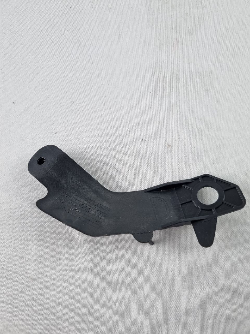 Reforço Fixação Farol Diant Dir Peugeot 2008 2018/2024