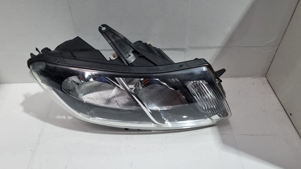 Farol Dir Renault Sandero 2015/2020 Usado