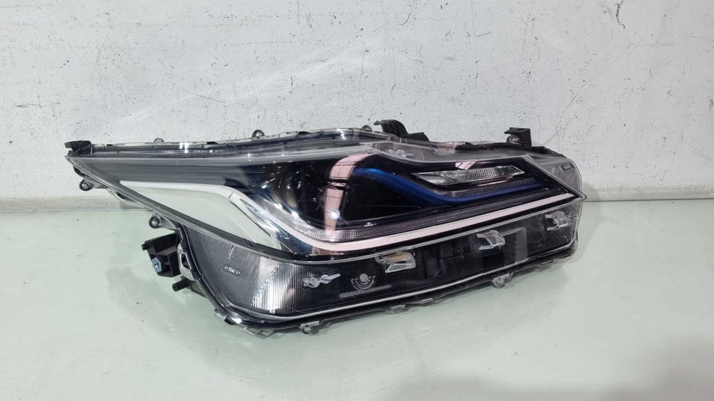 Farol Diant Dir Toyota Corolla Hybrid 2020/2025 Usado
