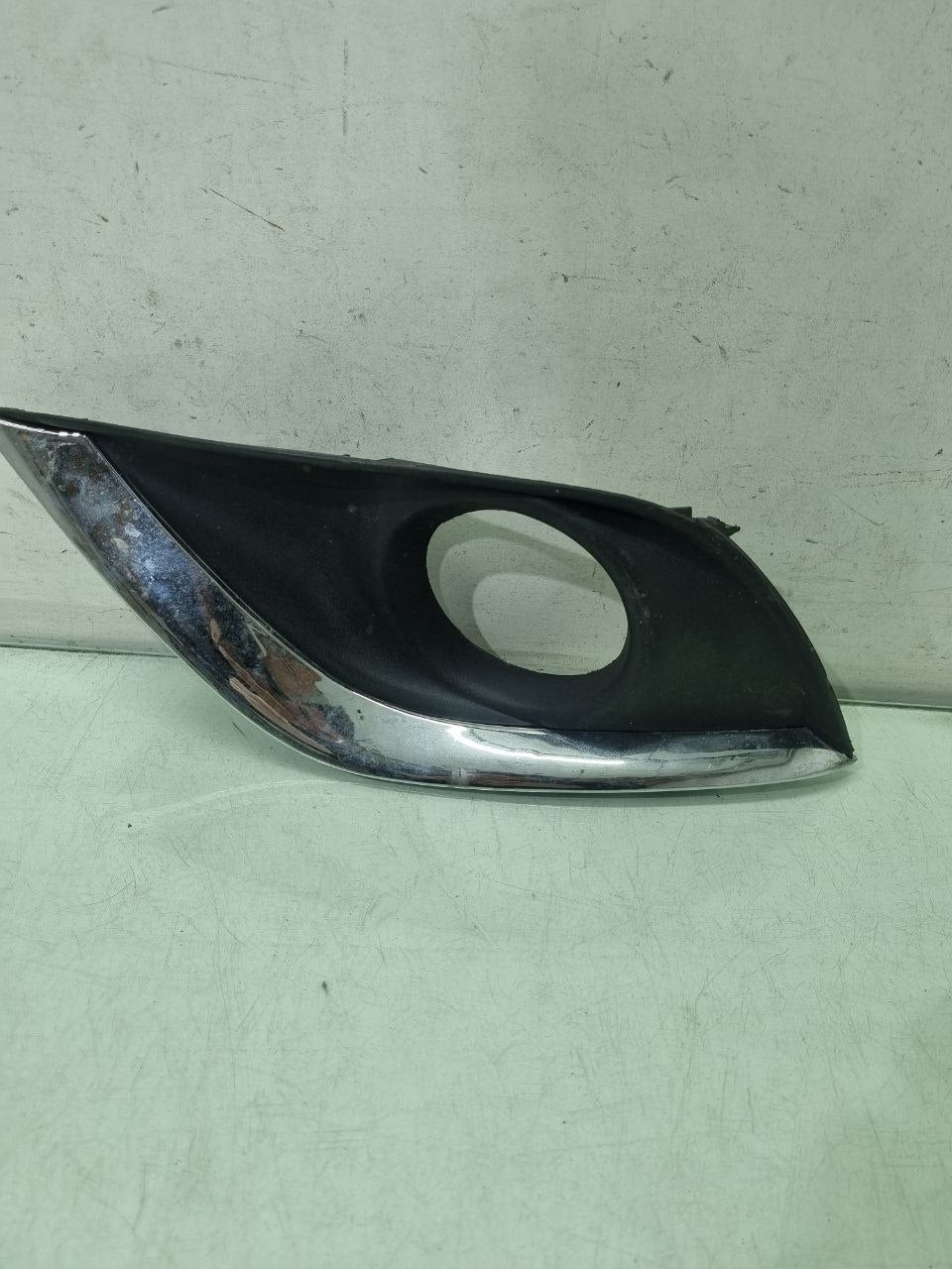 Moldura Farol Neblina Dianteiro Esq Chevrolet Cruze 2016/2019 Usado