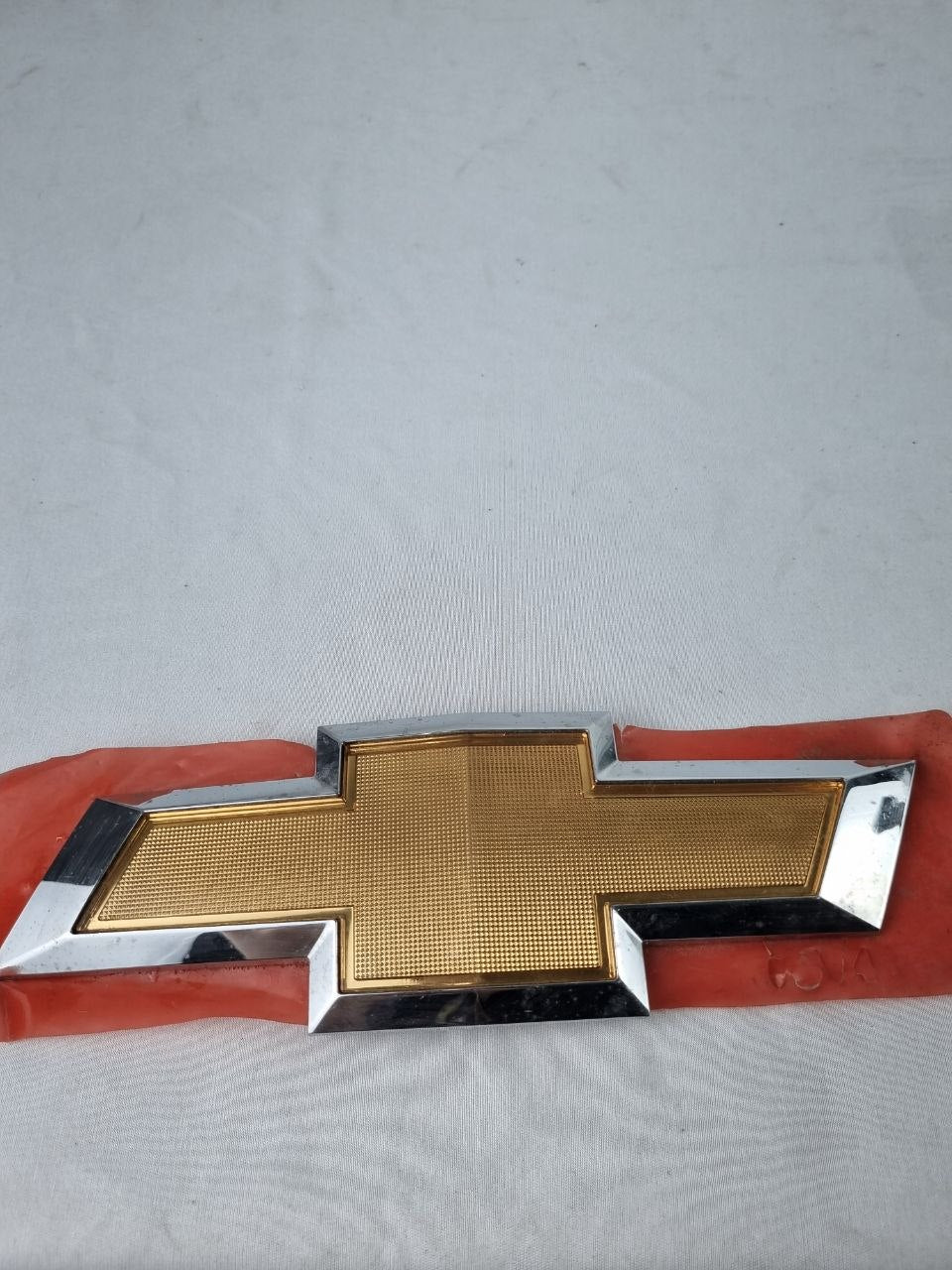 Emblema Gravata Tras Chevrolet Cobalt 2012/2016
