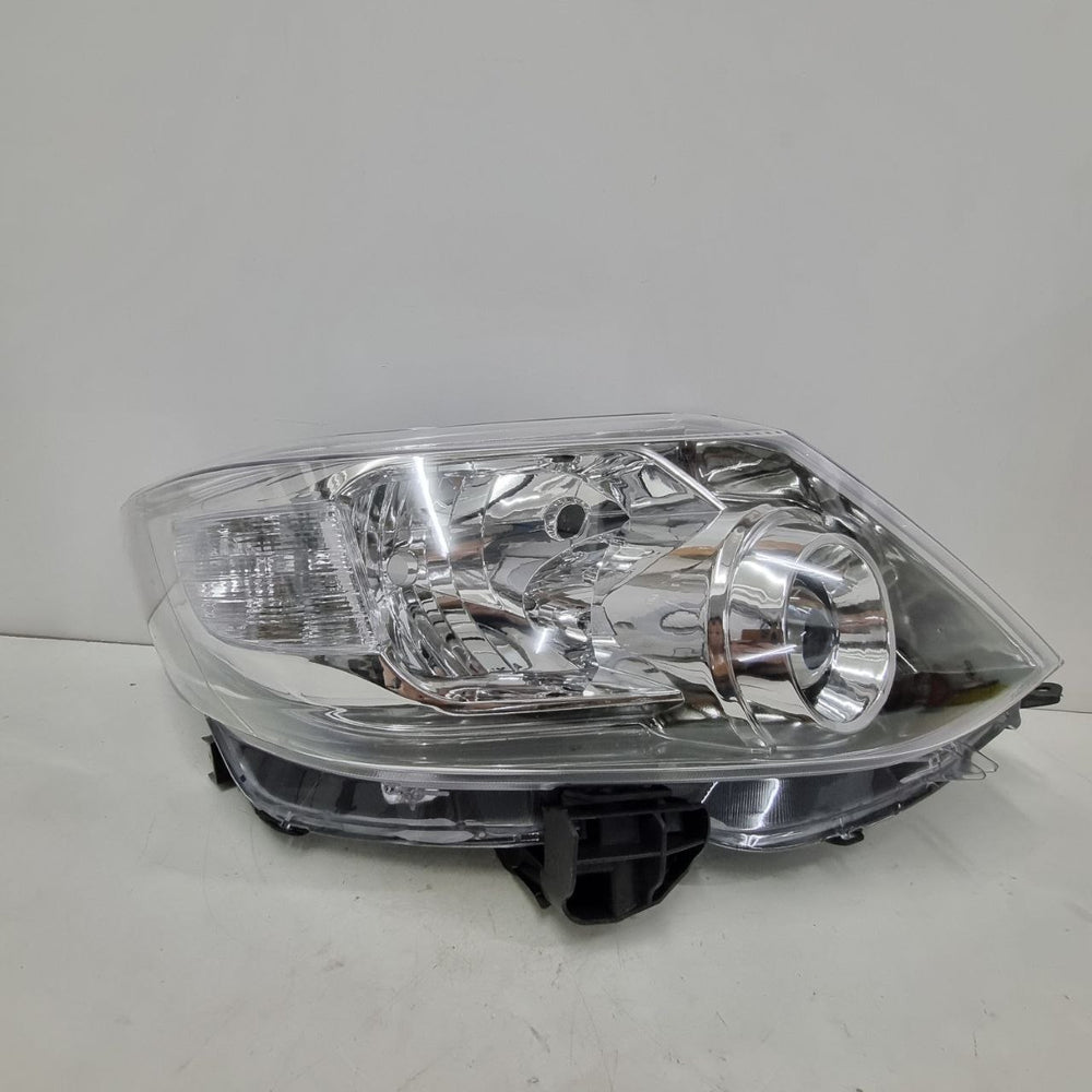 Farol Diant Esq TYC Toyota Hilux SW4 2013/2016