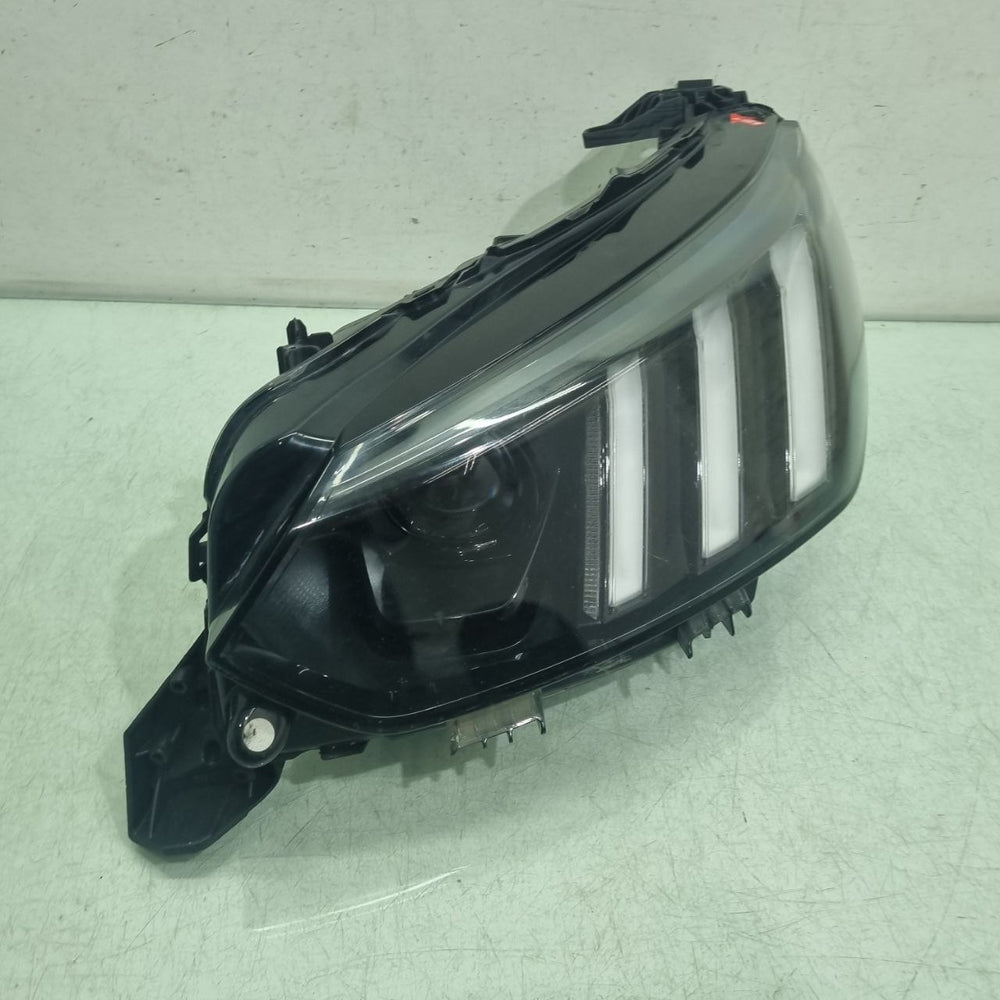 Farol Diant Esq Peugeot 208 2019/2024 Usado