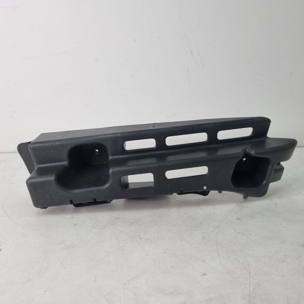 Suporte Para-choque Tras Esq Chevrolet Cruze 2011/2016