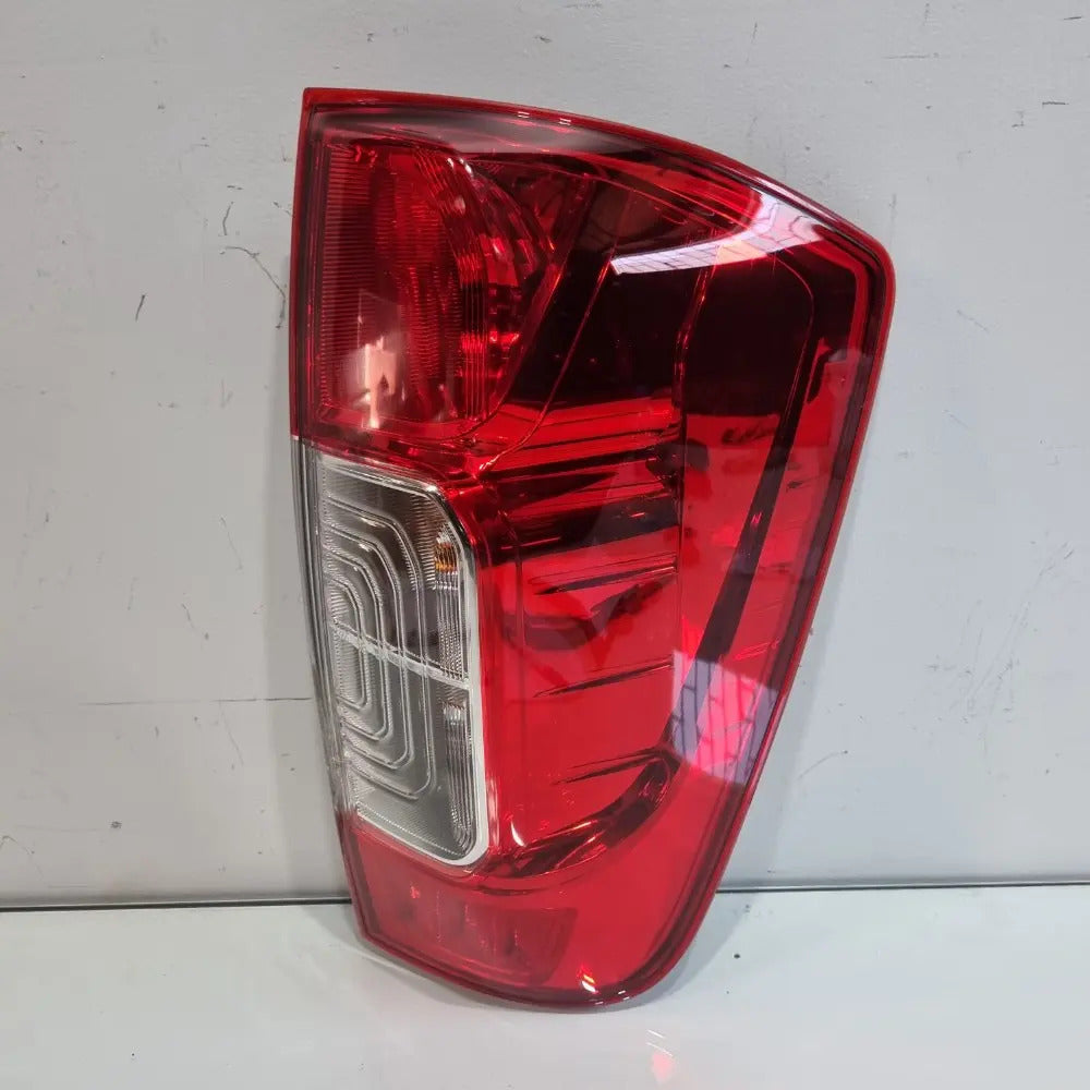 Lanterna Do Lado Direito Nissan Frontier Modelos 2017/2021