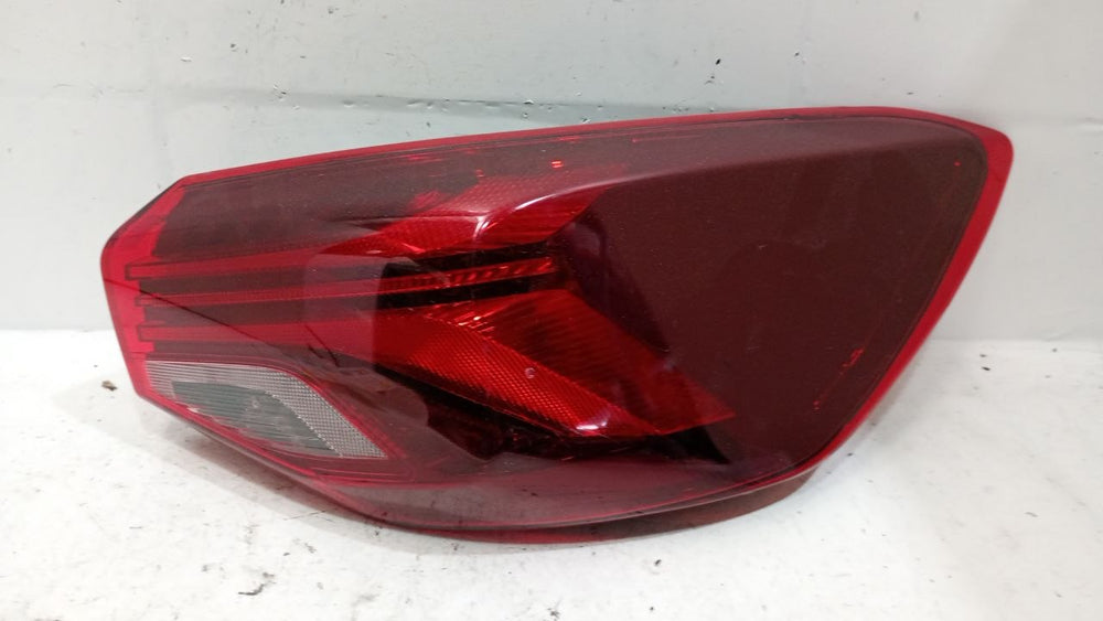 Lanterna traseira do Onix sedan/lado direito/sem led/original/2020/2025
