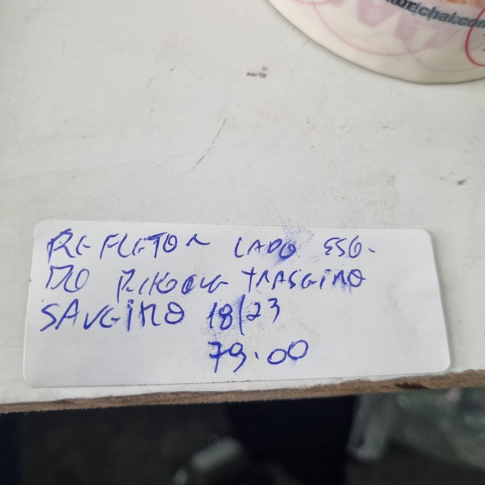 Refletor Parachoque Tras Esq Volkswagen Saveiro 2018/2023