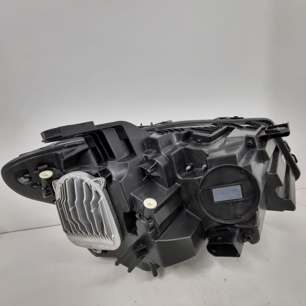 Farol Diant Esq Mercedes-Benz Classe CLA 2014/2018