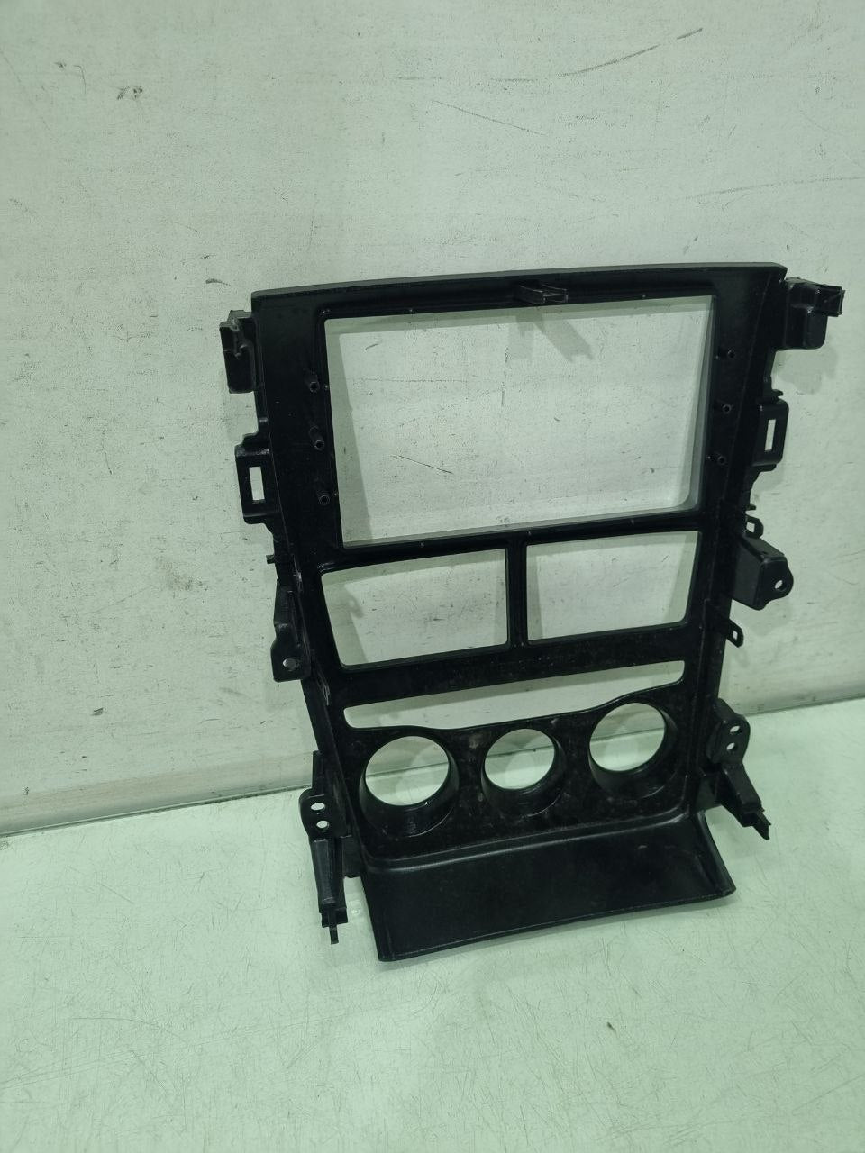 Moldura do Painel Toyota Yaris 2017/2022 Usado