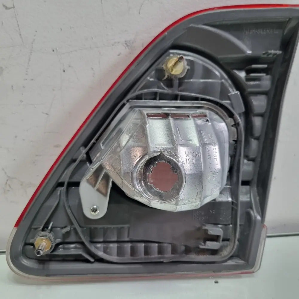 Lanterna Esquerda Da Tampa Traseira Toyota Corolla 2012/2014