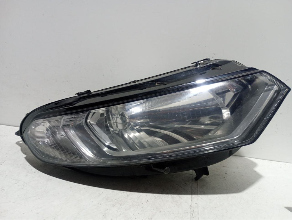 Farol lado direito Eco sport 2013 a 2016
