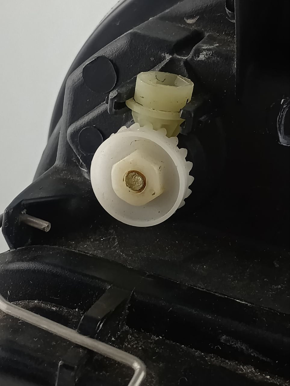 Farol esquerdo Chery QQ 2011/2015 original