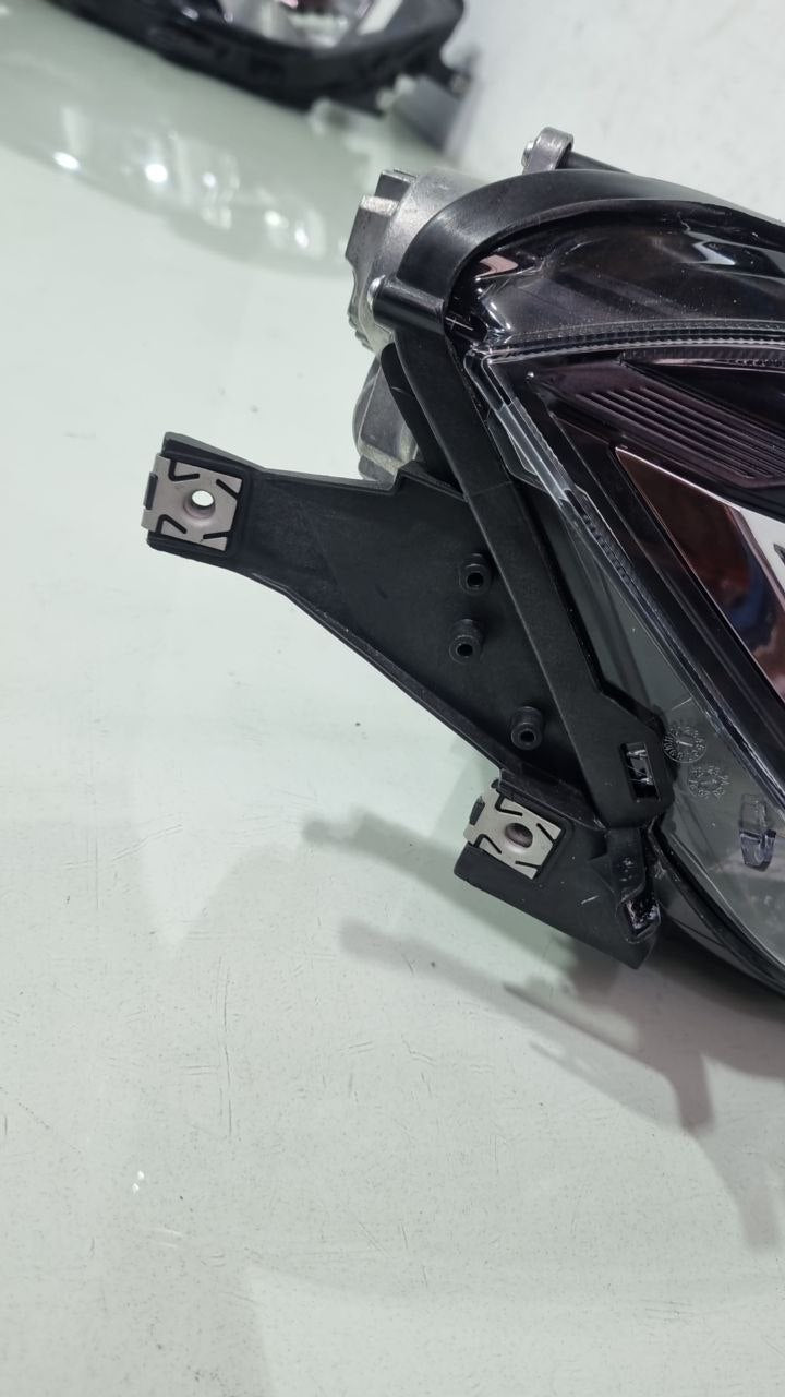 Farol Dianteiro Direito VW T-Cross 2024/2025 Usado