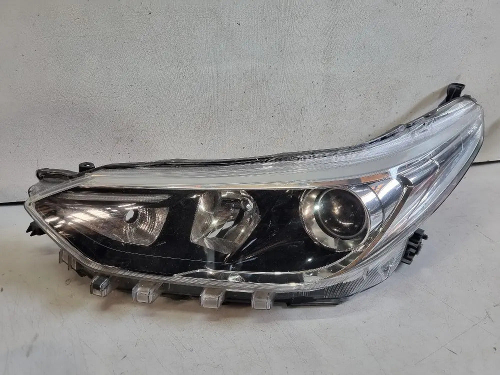 Farol Esquerdo Com Led Toyota Yaris 2020/2023 Recuperado Ori