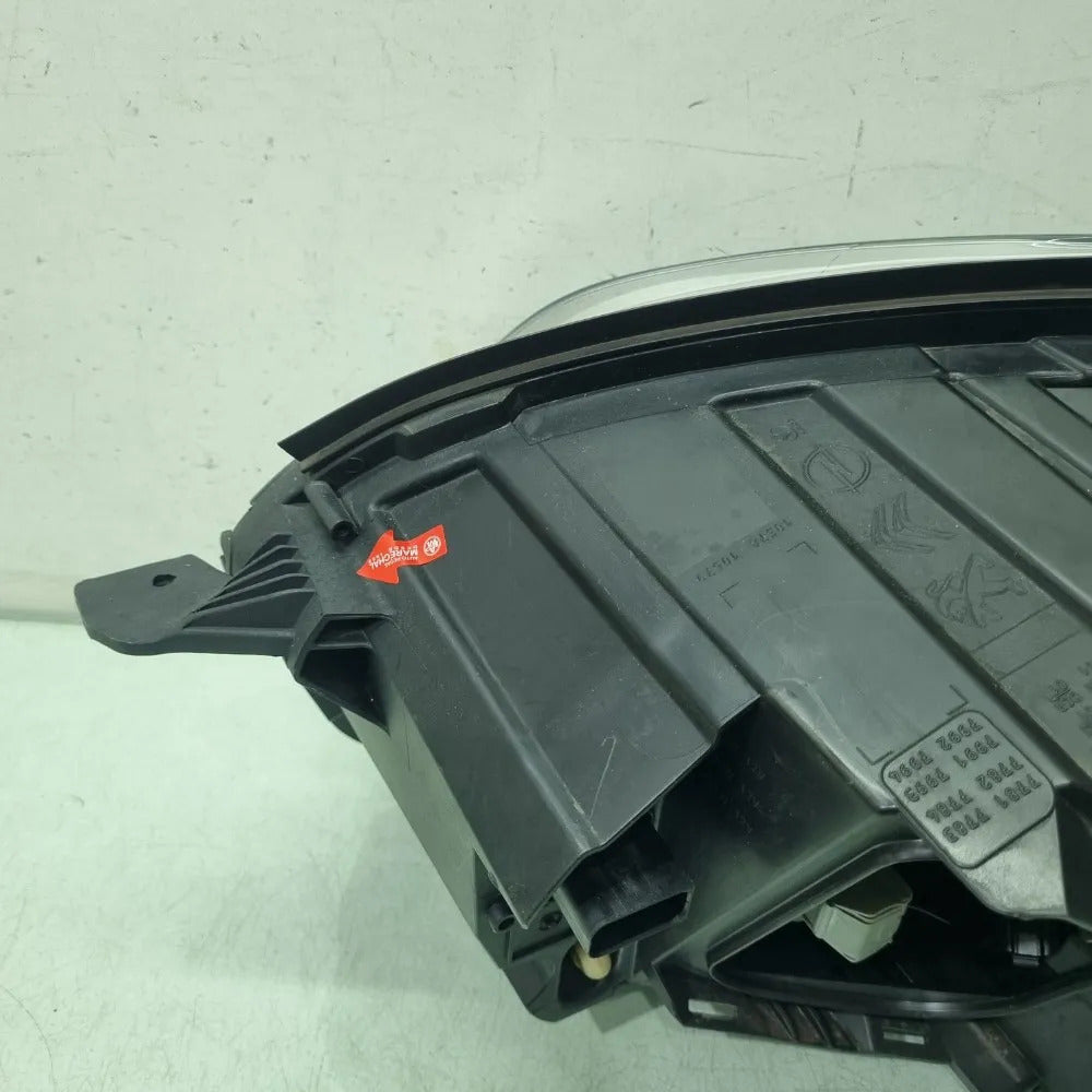Farol lado direito expert 2020 a 2024
