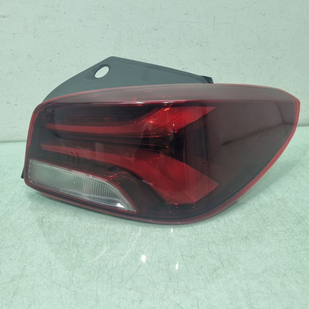 Lanterna Tras Esq GM Onix Hatch 2020/2024 Usada