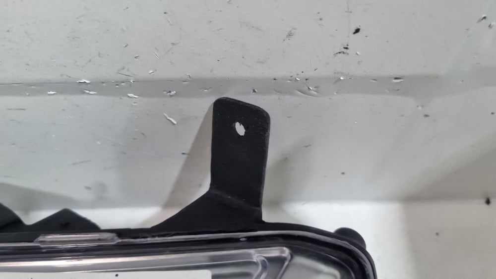 Farol De Milha Diant Esq Jeep Commander 2021/2024