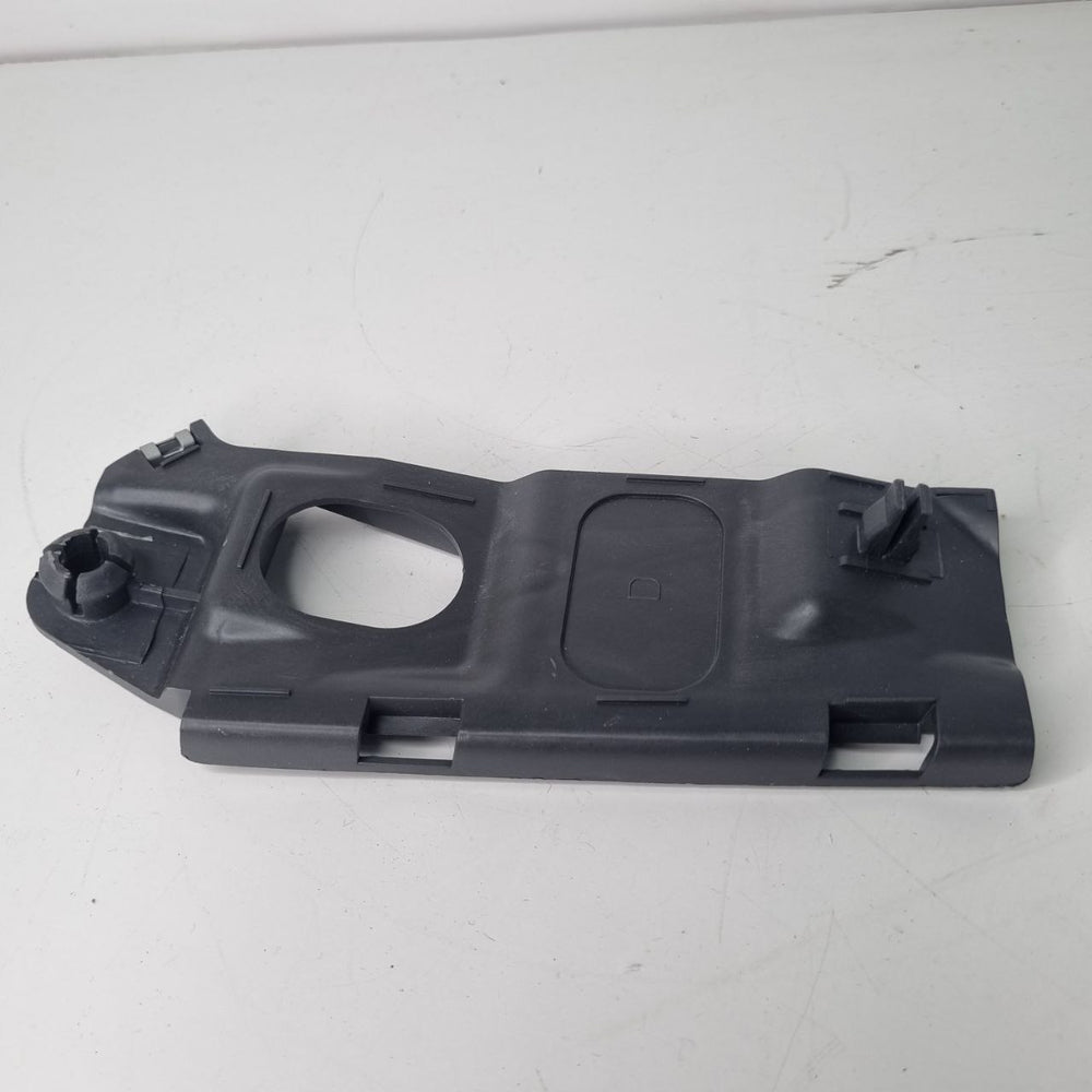 Guia Parachoque Dianteiro Direito GM Chevrolet Corsa 2005/2012 Novo