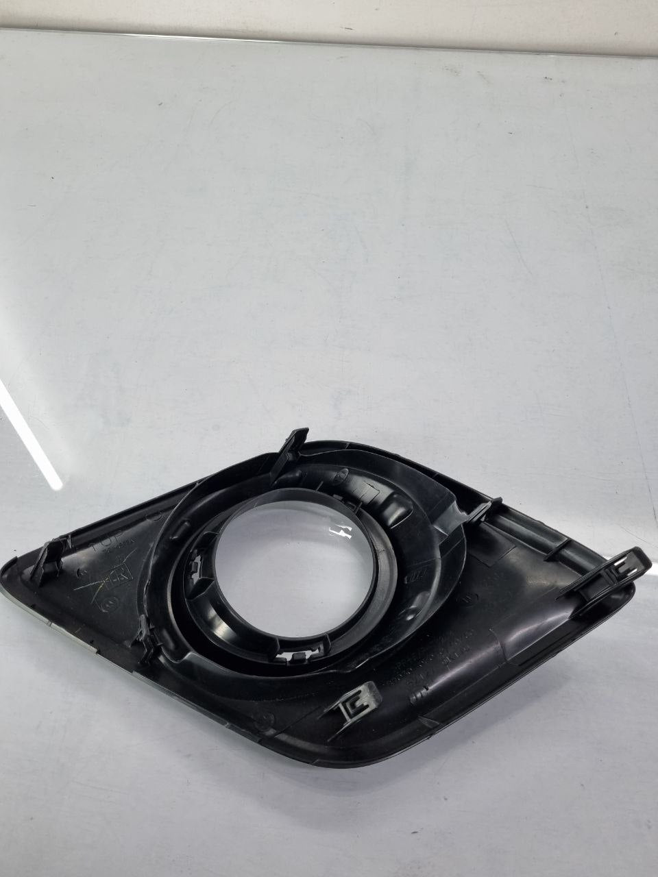 Moldura Farol de Milha Dir Toyota Hilux 2016/2018