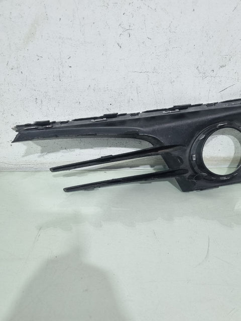 Moldura Farol de Milha Esquerda VW Fox 2015/2020 Usado