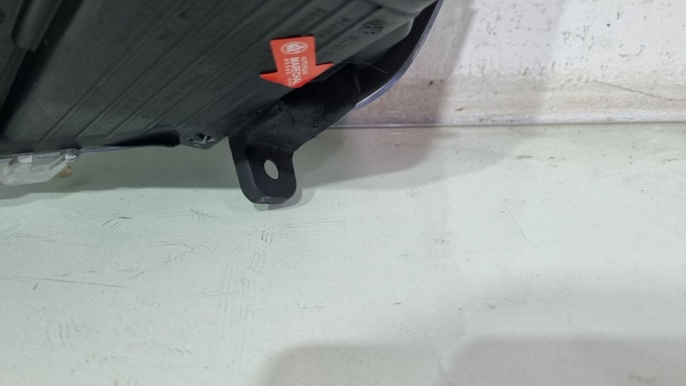 Farol Milha Direito VW CrossFox Saveiro Cross Gol 2017/2022 Usado
