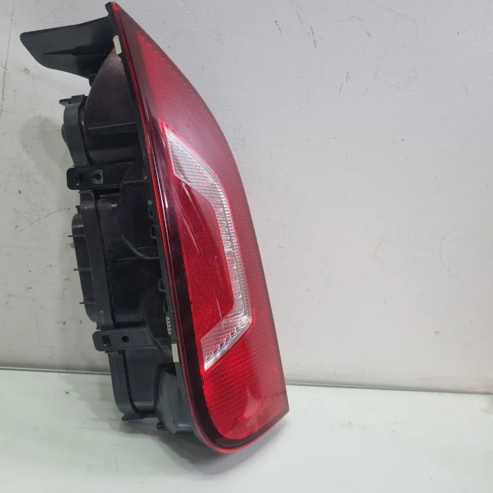 Lanterna traseira lado direito Volkswagen up 2013 a 2019