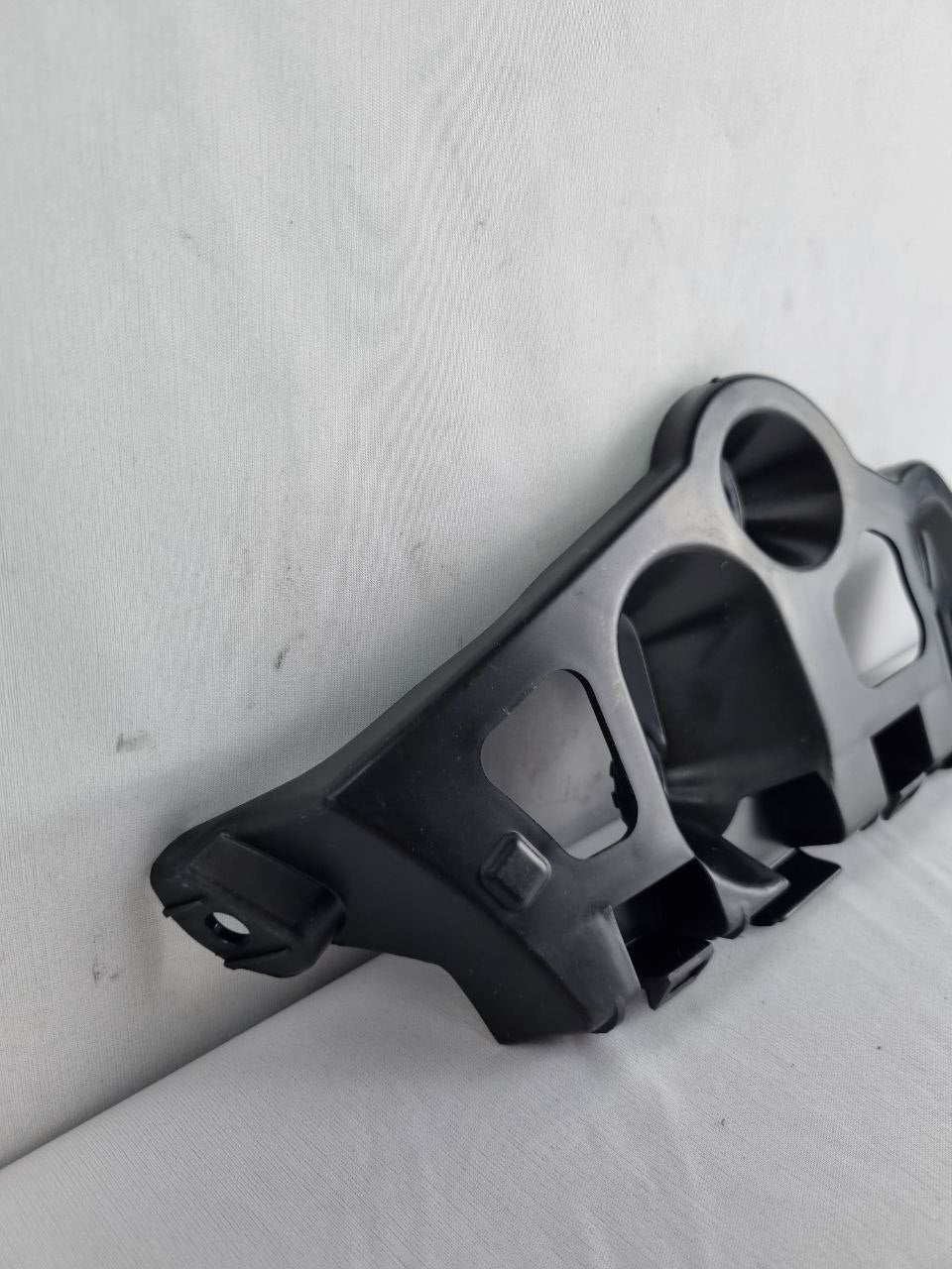 Guia Suporte Parachoque Traseiro Renault Sandero 2015/2019 Novo