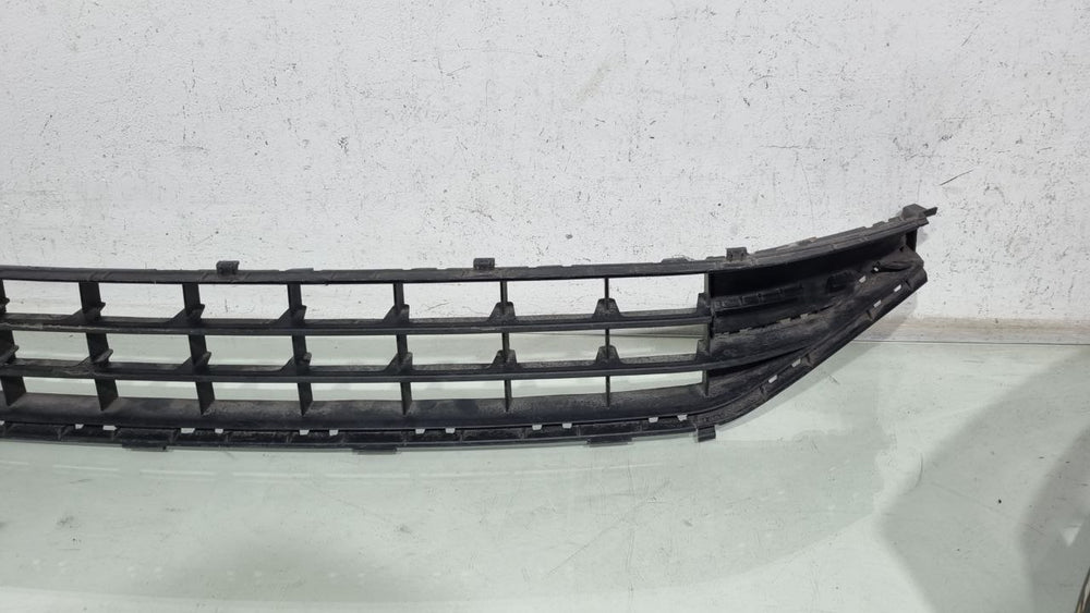 Grade Inferior Parachoque Diant Volkswagen Jetta 2017/2019