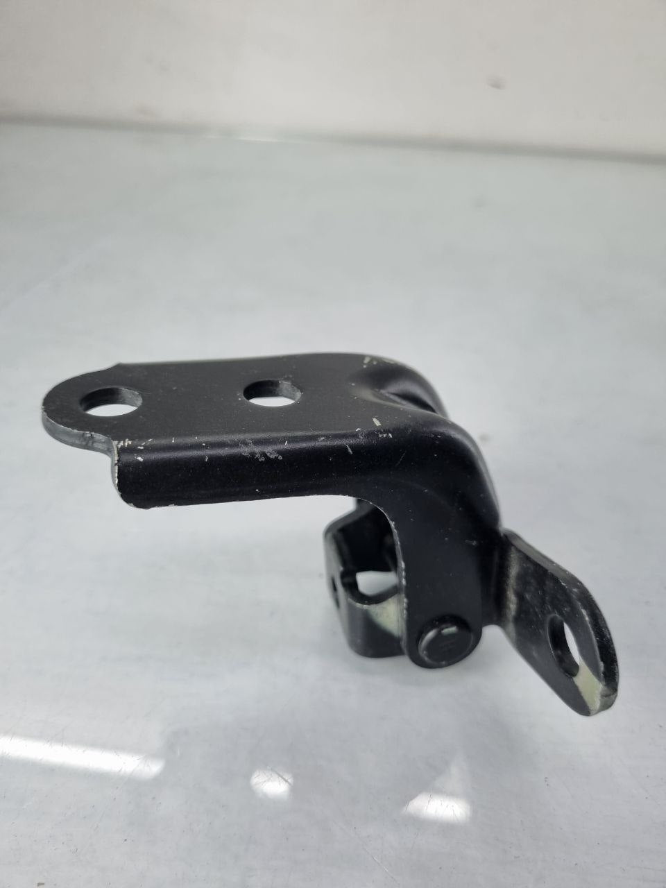 Dobradiça Porta Dianteira Direita Toyota/Hyundai Múltiplos Modelos Nova