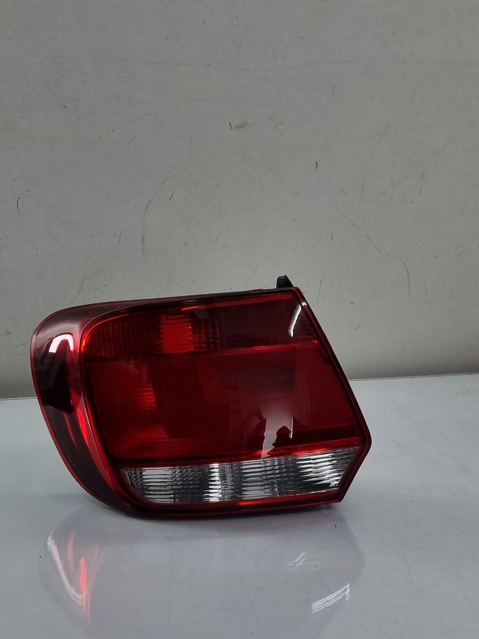 Lanterna Tras Esq Volkswagen Gol GVI 2013/2023