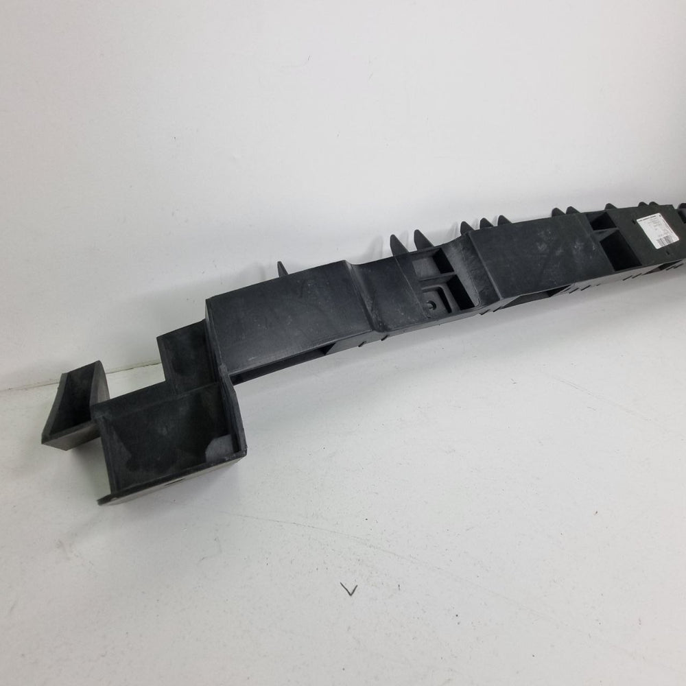 Suporte Guia Parachoque Traseiro Volkswagen Saveiro G5 G6 2010/2016 Novo
