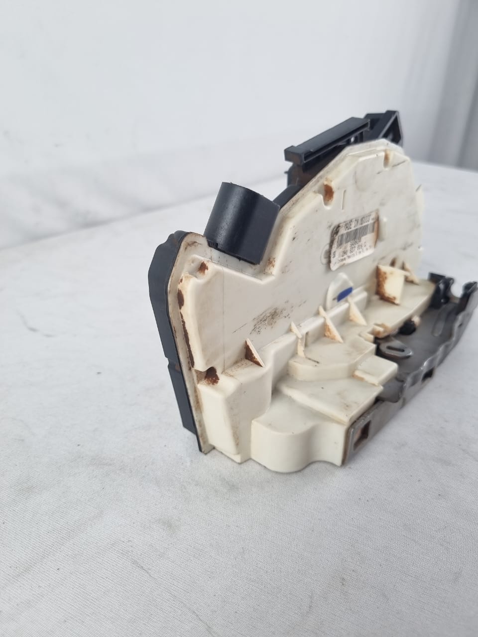 Fechadura Elétrica Porta Dianteira Direita VW Amarok 2017/2026 Nova