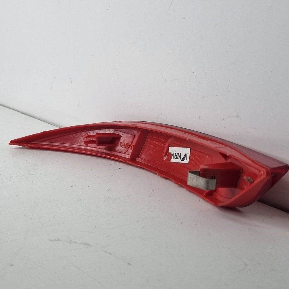 Olho de Gato Refletor Traseiro Direito Fiat Grand Siena 2012/2017 Novo