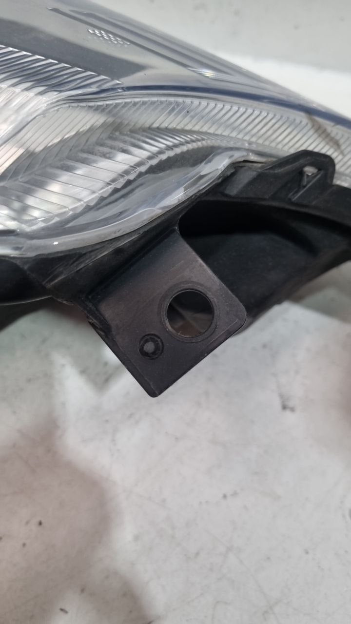 Farol Diant Esq Toyota Etios 2012/2025