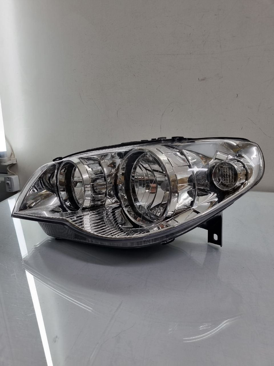 Farol Diant Esq Fiat Palio 2004/2012