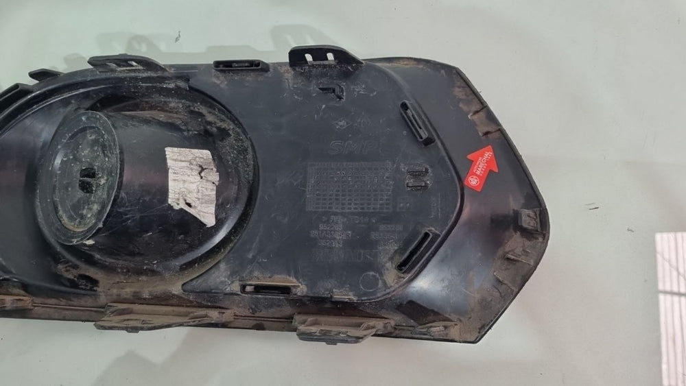 Grade Farol Milha Esq Renault Sandero Logan 2013/2019