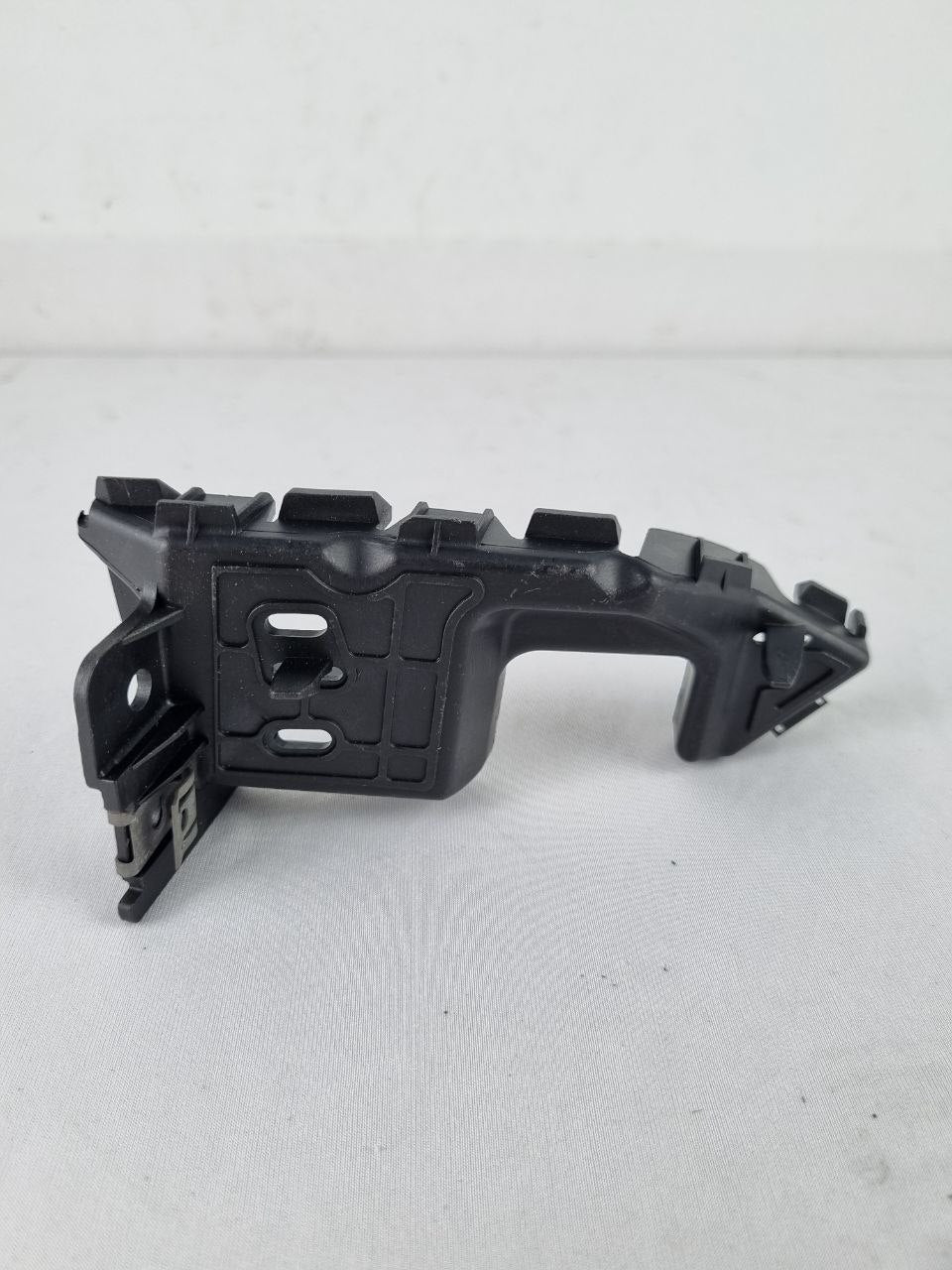 Suporte Guia Para-choque Diant Dir Chevrolet Celta 2007/2016