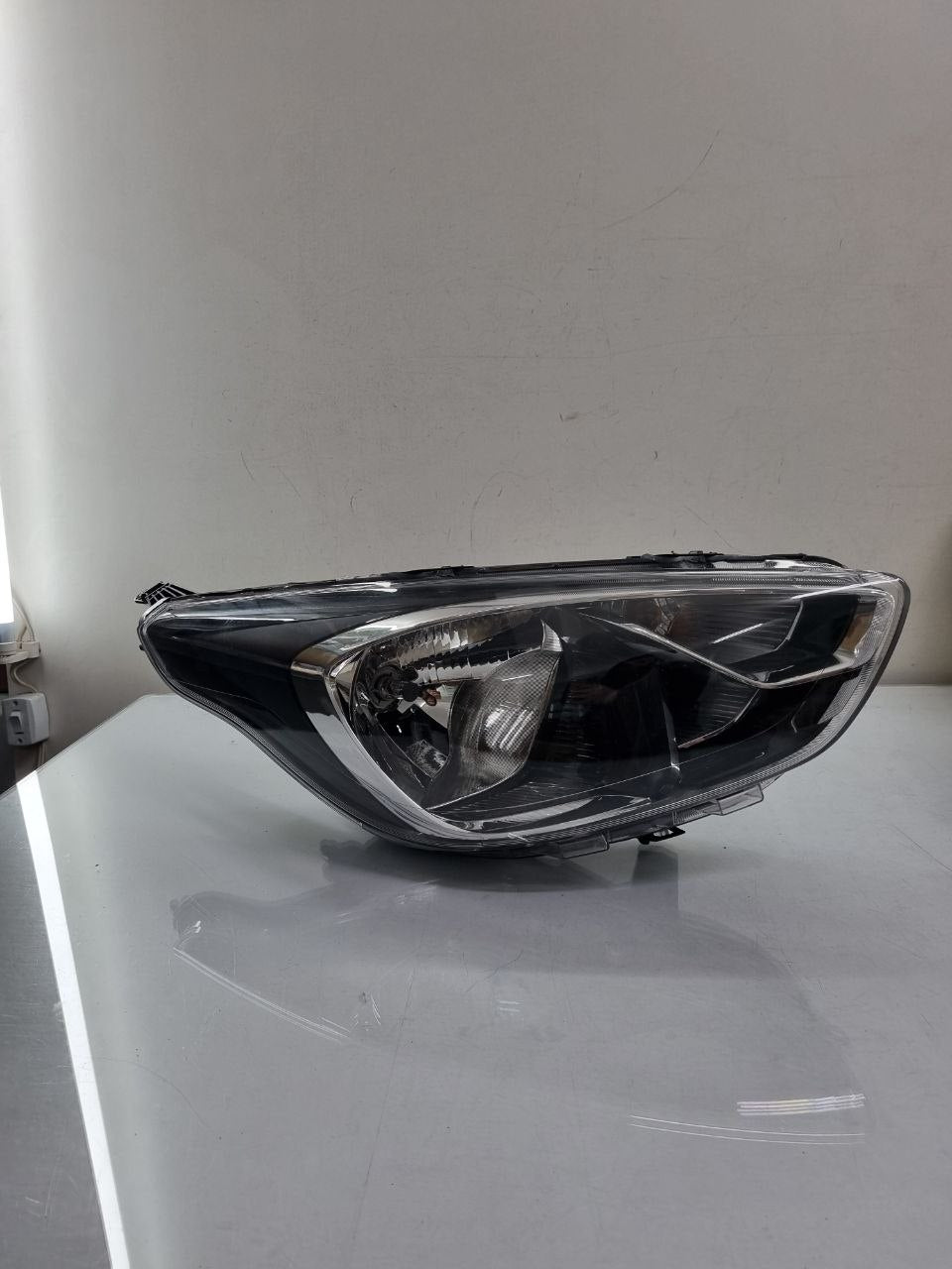 Farol Diant Dir Ford Ka Freestyle 2019/